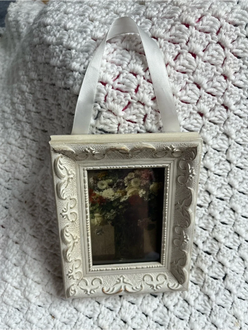 Vintage-Style Cream Ornate Picture Frame - Home Accents